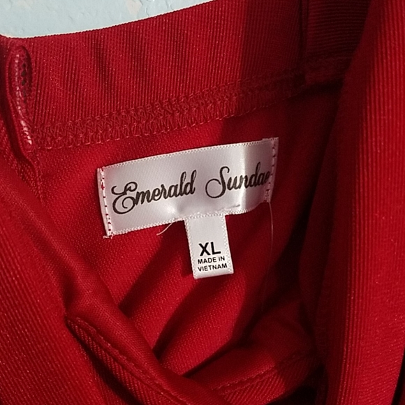 Red Dress - Picture 4 of 4